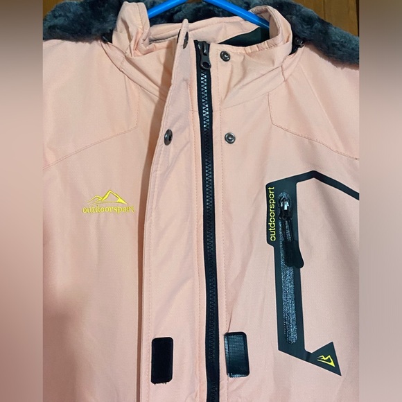 🏷️ BNWT Pink Ski Jacket w/Dark Soft Faux Rabbit Fur Lining Medium - Picture 8 of 13